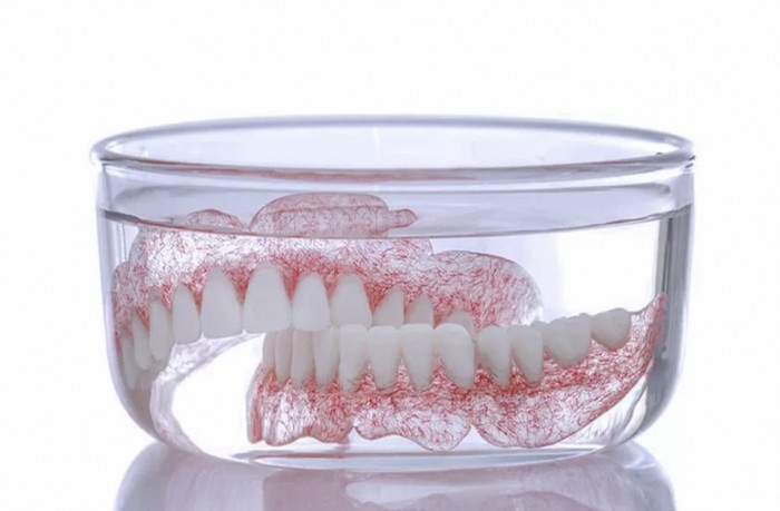 уход за зубными протезами